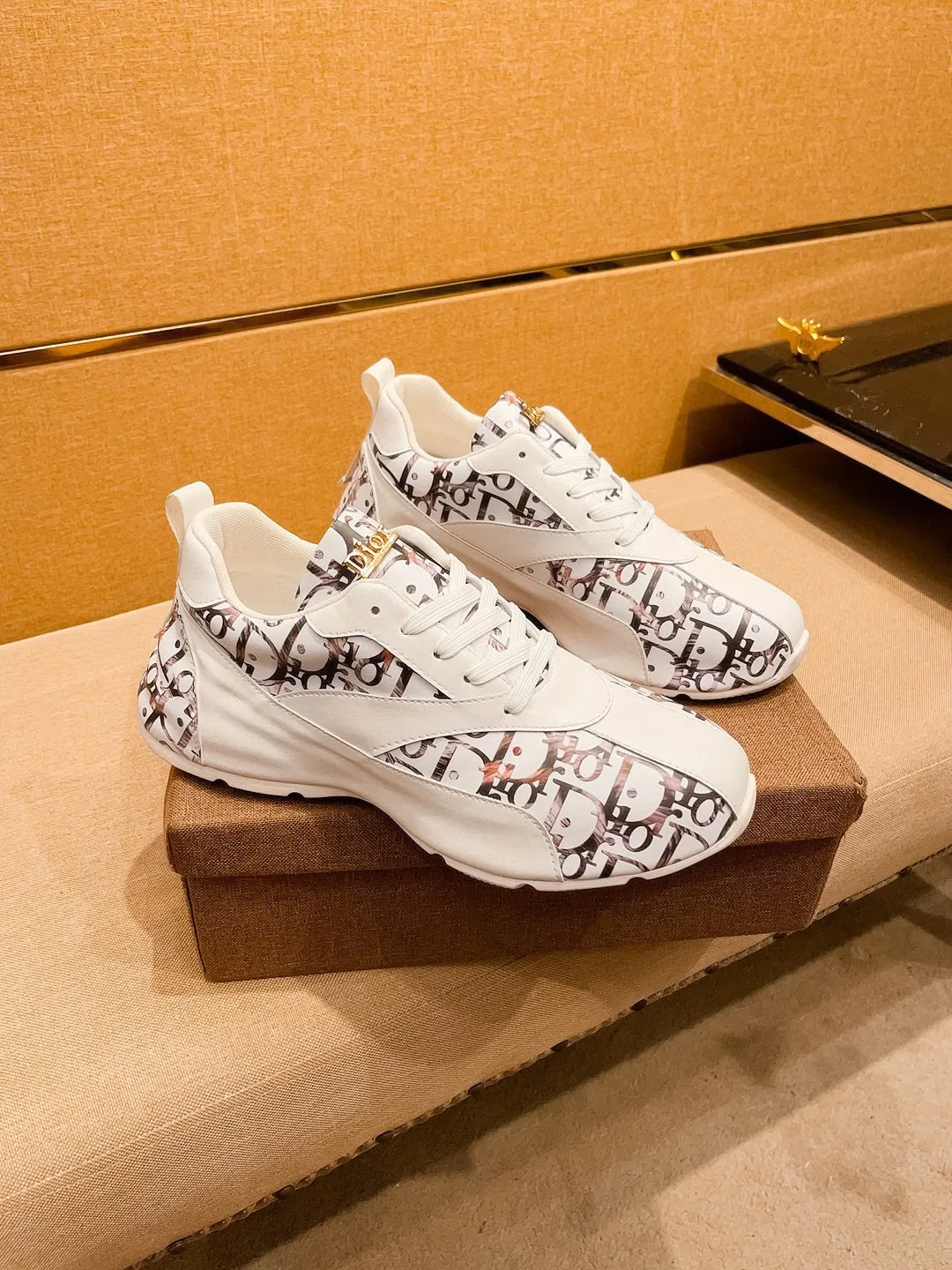 Men's shoes 💰 480💰【Dior】🔥Men's high-end brand of shoes official website 1:1 latest masterpiece: the upper is made of Italian imported first-layer cowhide with a comfortable and breathable lining➕original non-slip and wear-resistant outsole🔥, making walking more convenient and comfortable! An exclusive new model, a stunning work, a beautiful 1:1 replica [color] compared to the official quality! Create a fashionable personality to set off your uniqueness! A must-have for trendy men! Classic🔥Size: 38-44 Color: 🔥 1 color available🔥